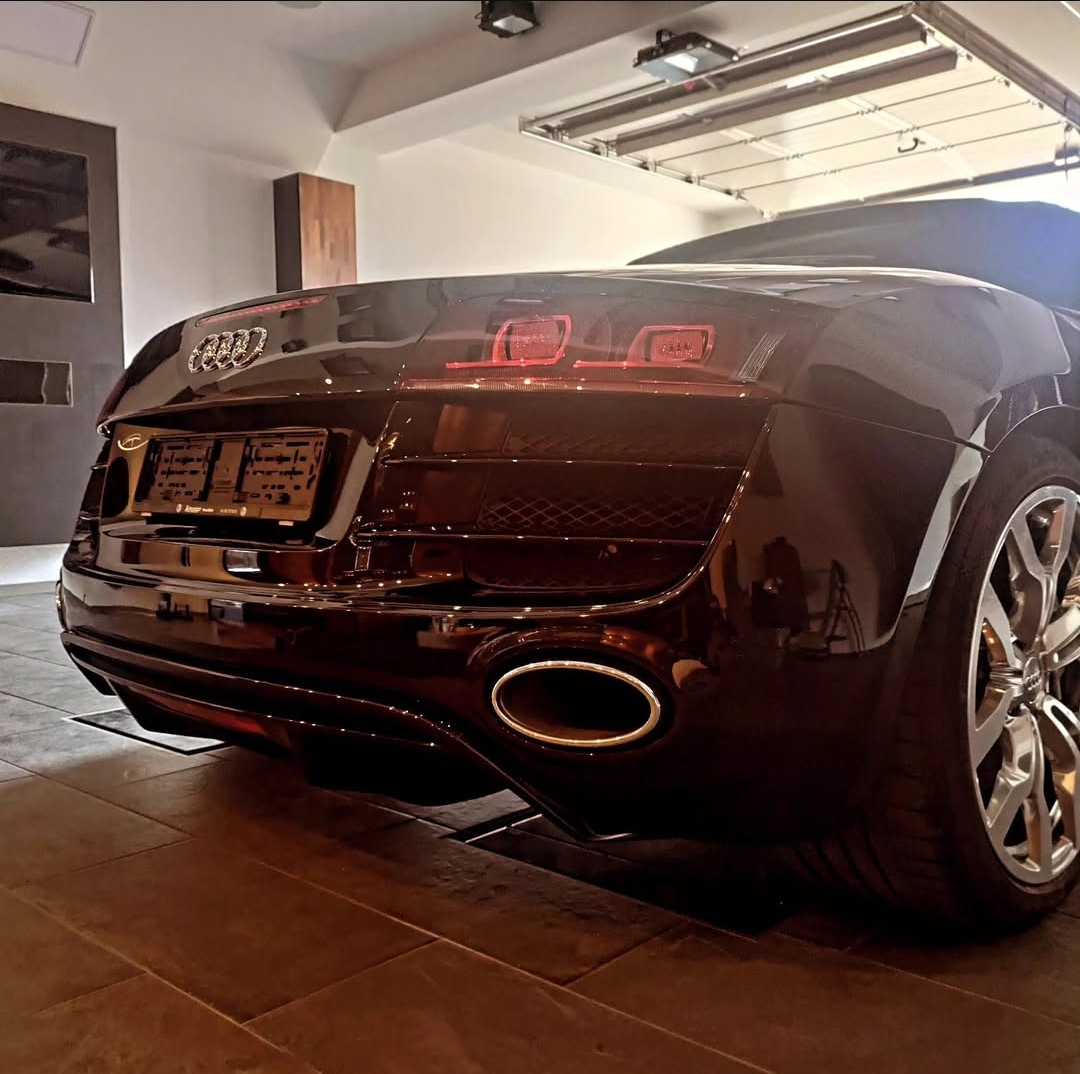 Audi R8